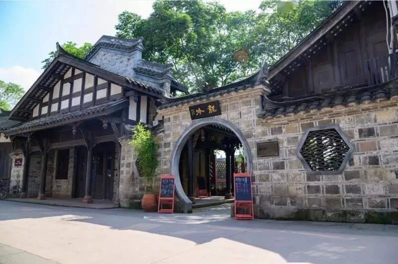 呼和房建公寓段加强设备整治 让旅客舒适出行